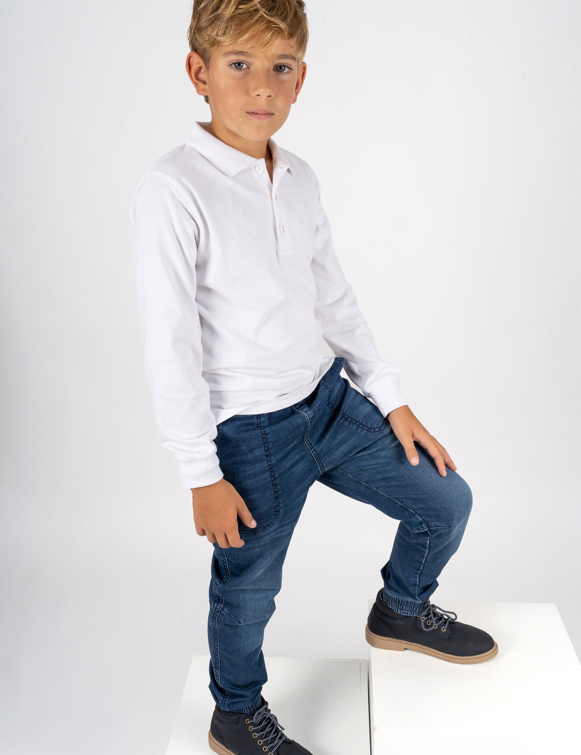 Pantalón de niño negro cordón