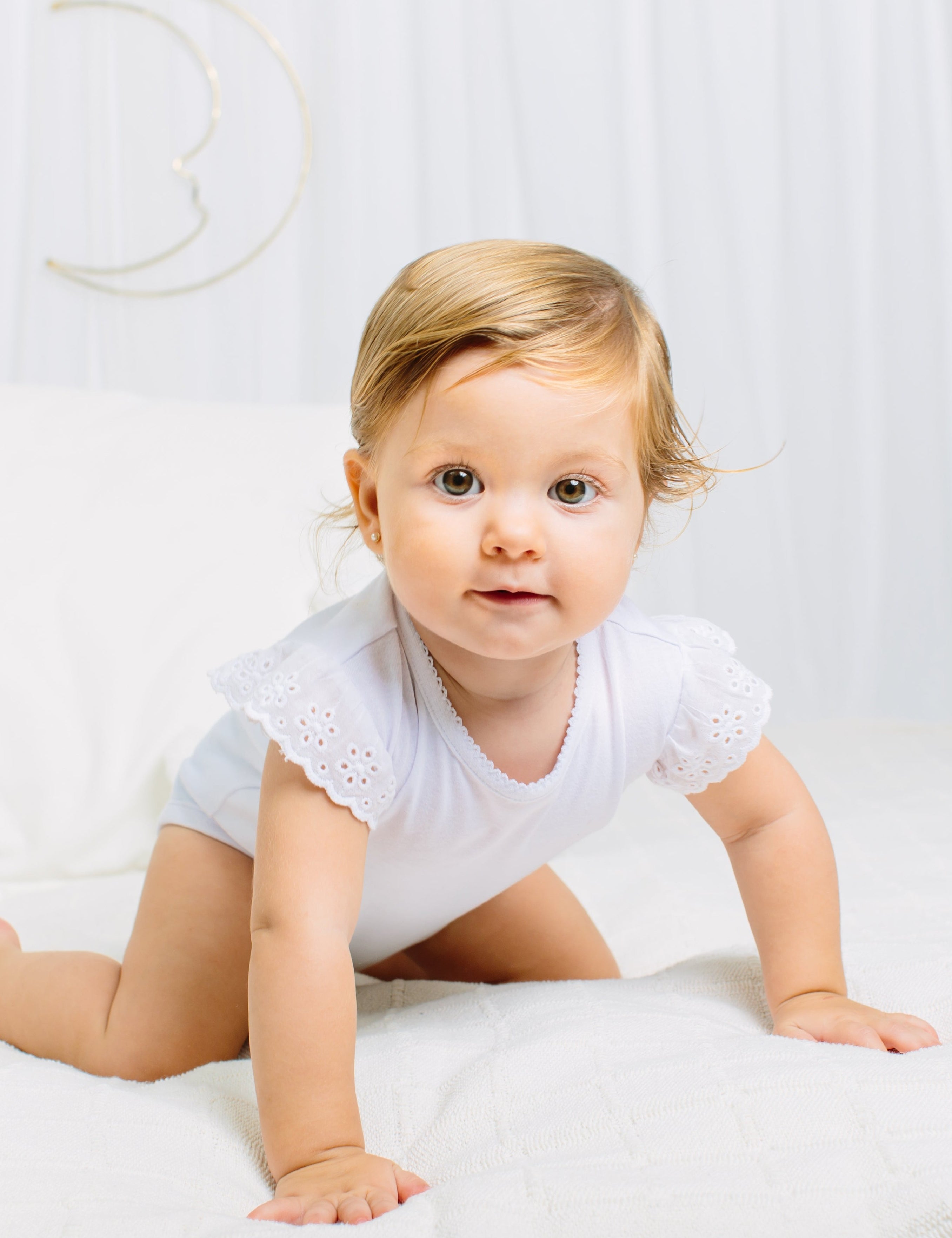 Body de recién nacido blanco