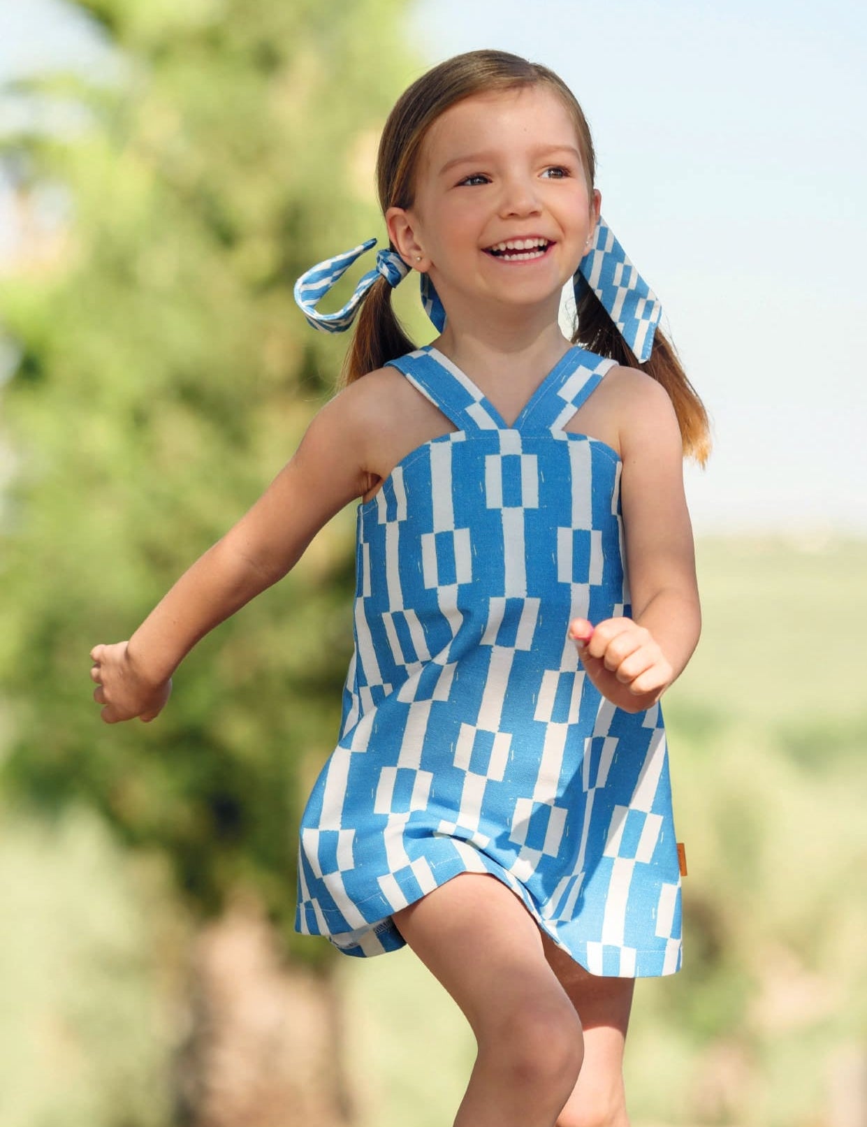 Vestido geométrico azul niña