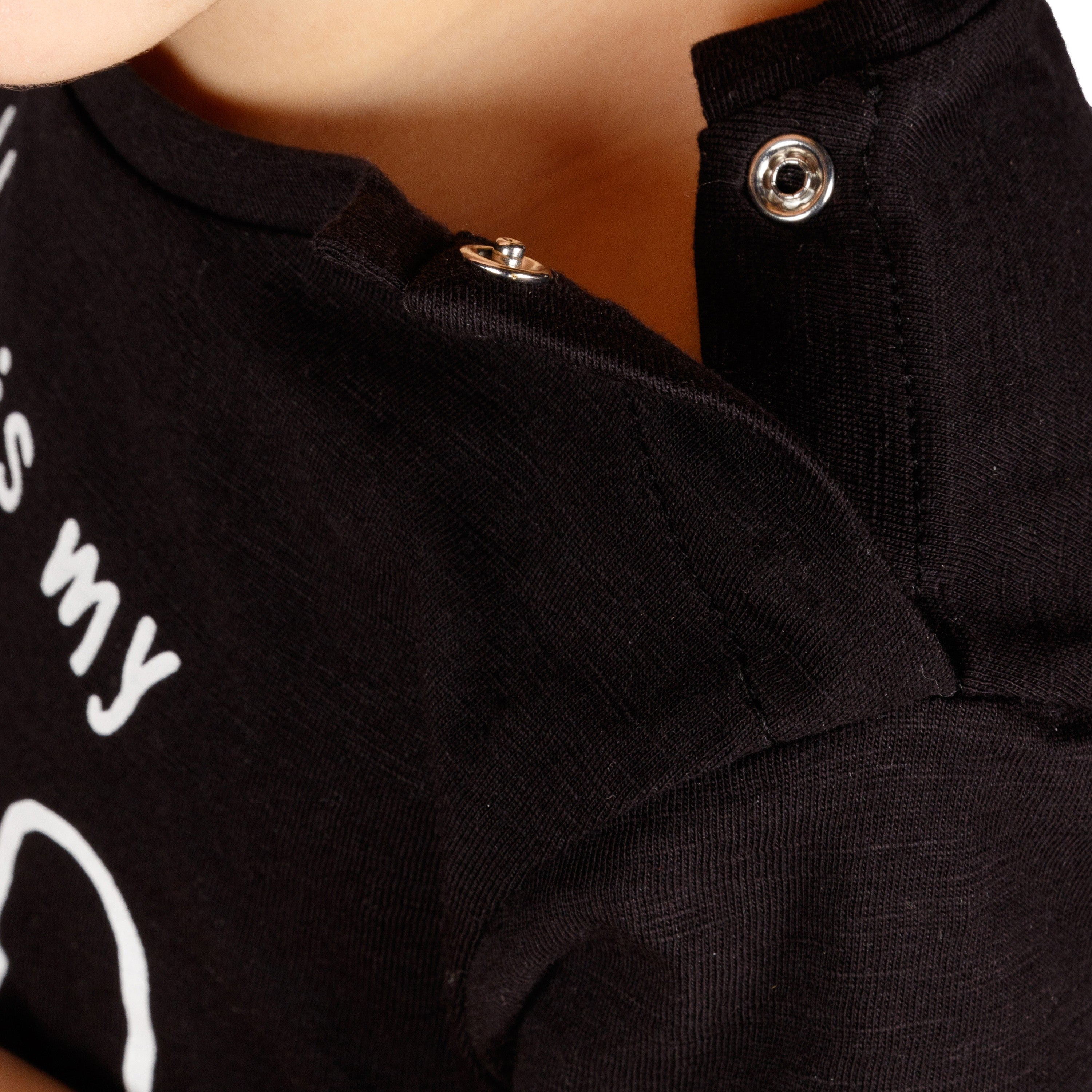 Camiseta de bebé color negro VERANO/Outlet