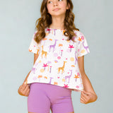 Shorts roxos de menina