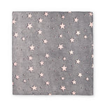 Manta de recién nacido en color girs de estrellas Outlet