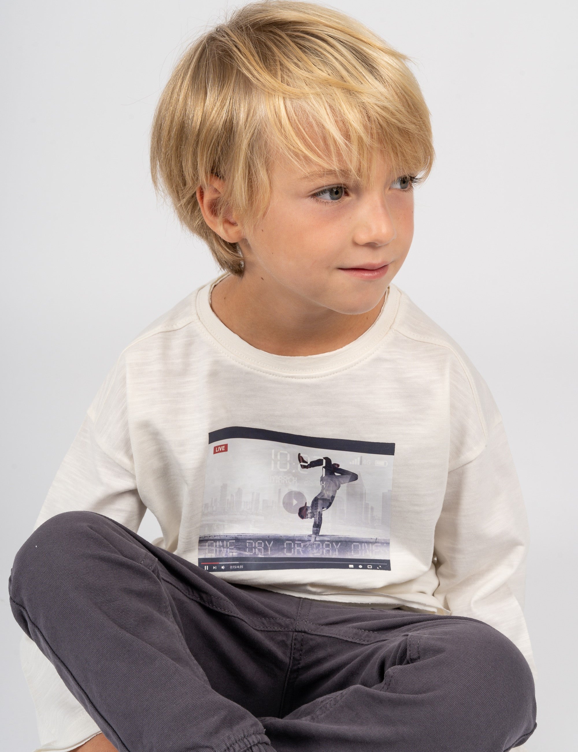 Camiseta de NIÑO multicolor orgánica Outlet
