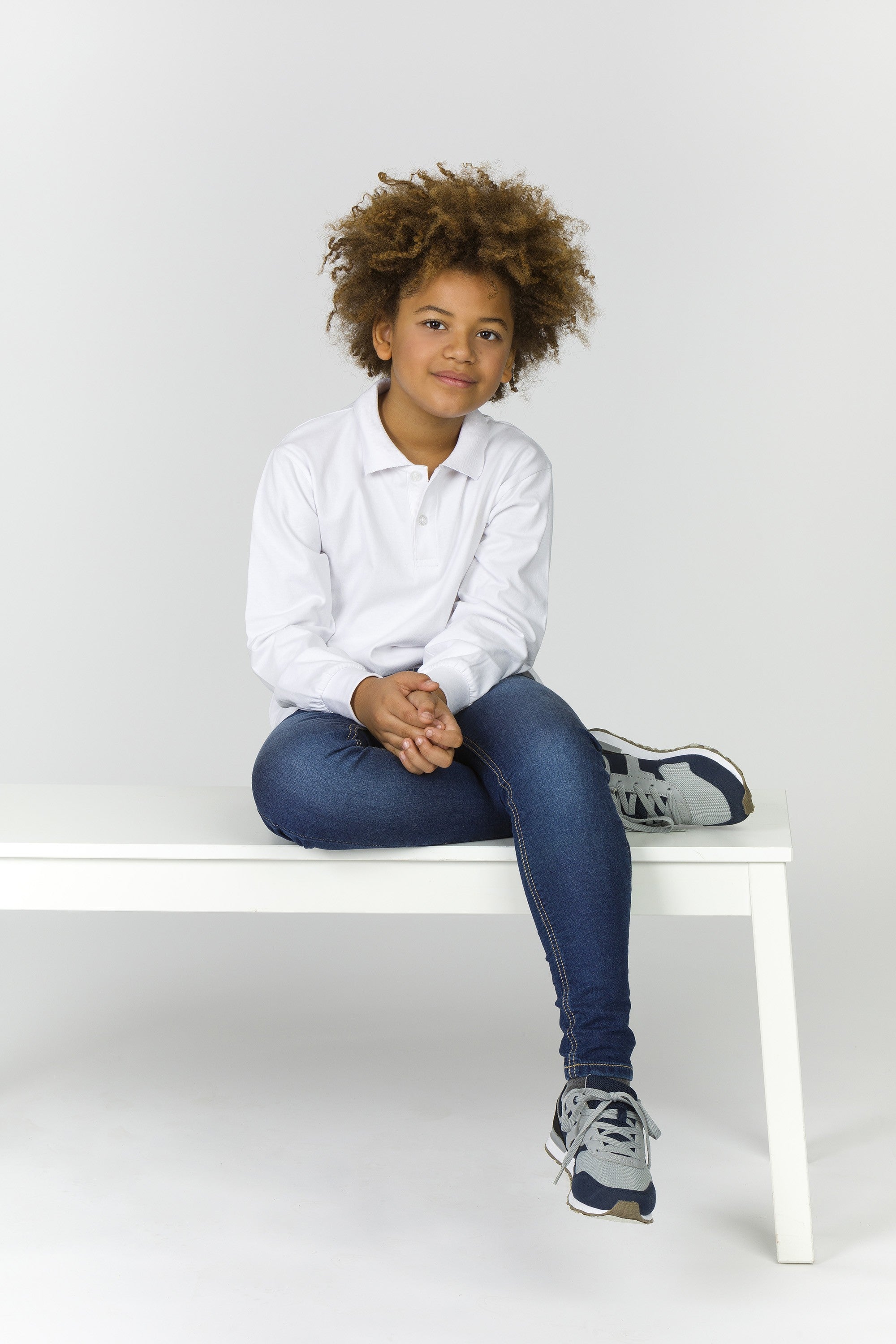 Polo de NIÑO blanco básico manga larga Charanga