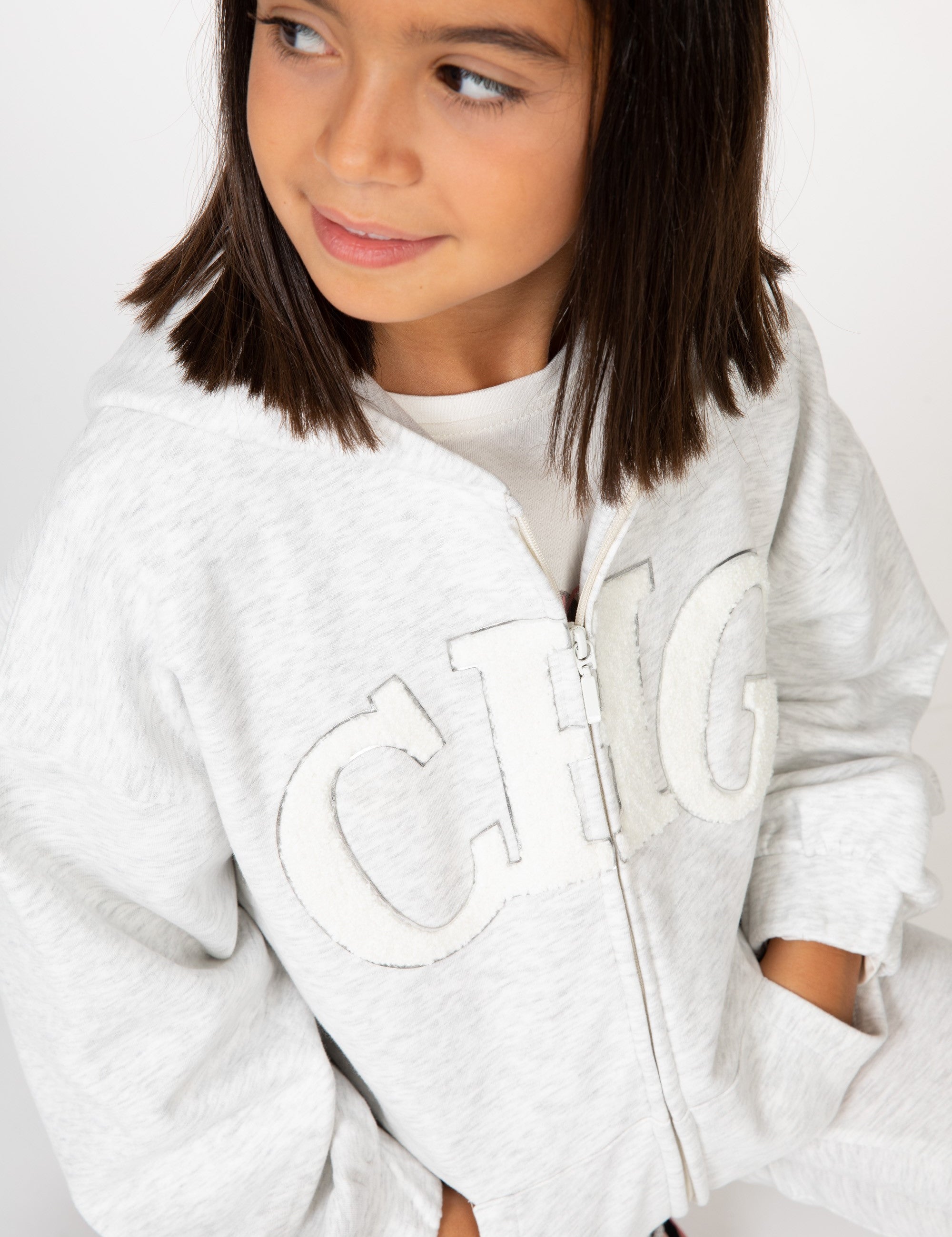 sudadera abierta de niña gris CHG con capucha y cremallera