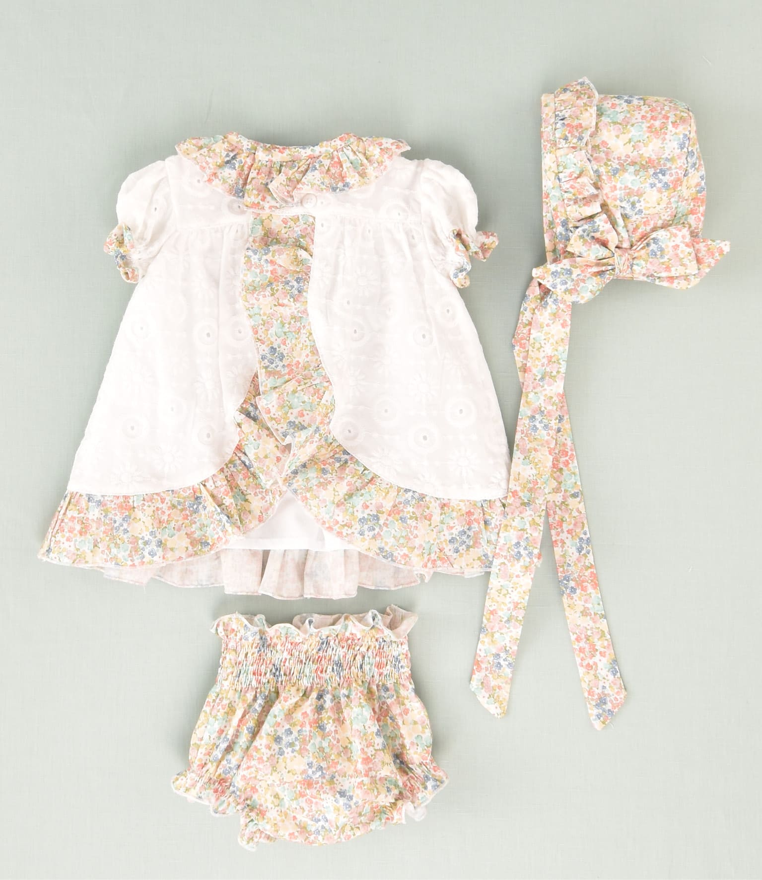 Conjunto vestido, braguita y capota recién nacida | Cocote by Charanga