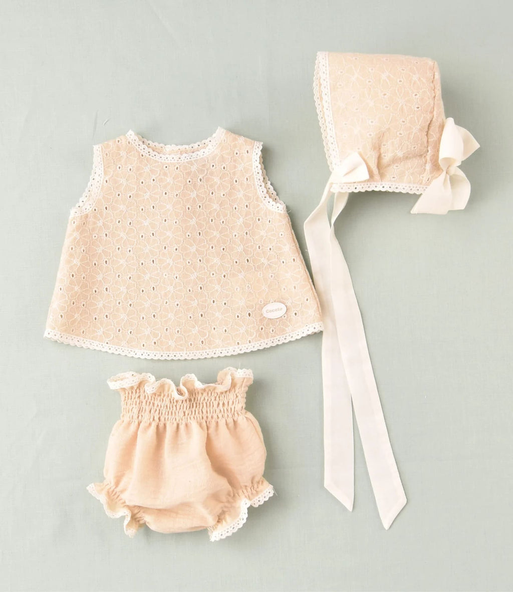 Conjunto vestido y capota beige recién nacido | Cocote by Charanga