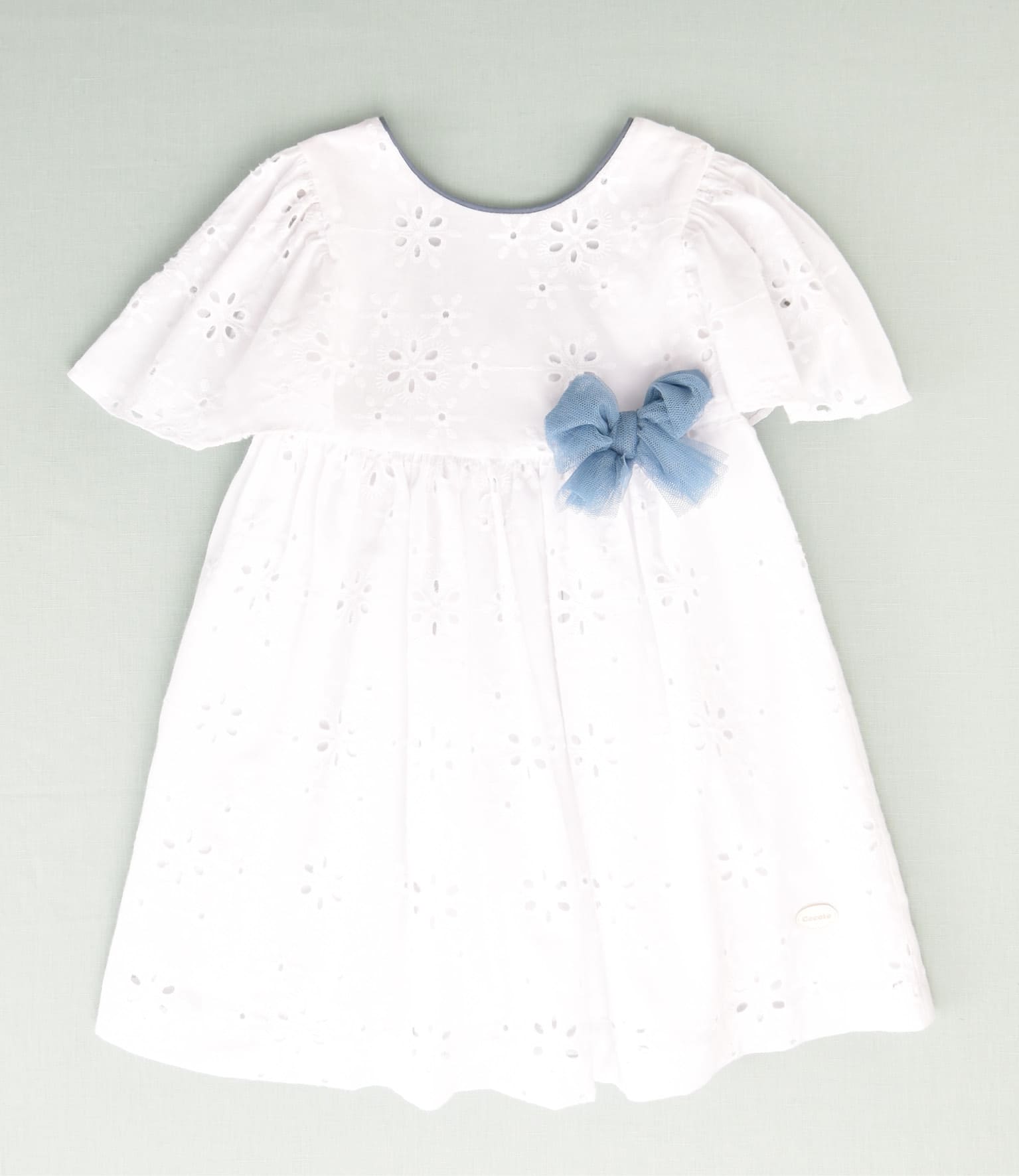 Vestido bordado lazo azul niña