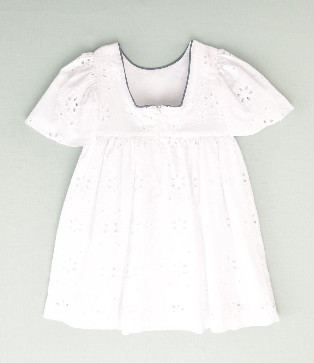 Vestido bordado lazo azul niña