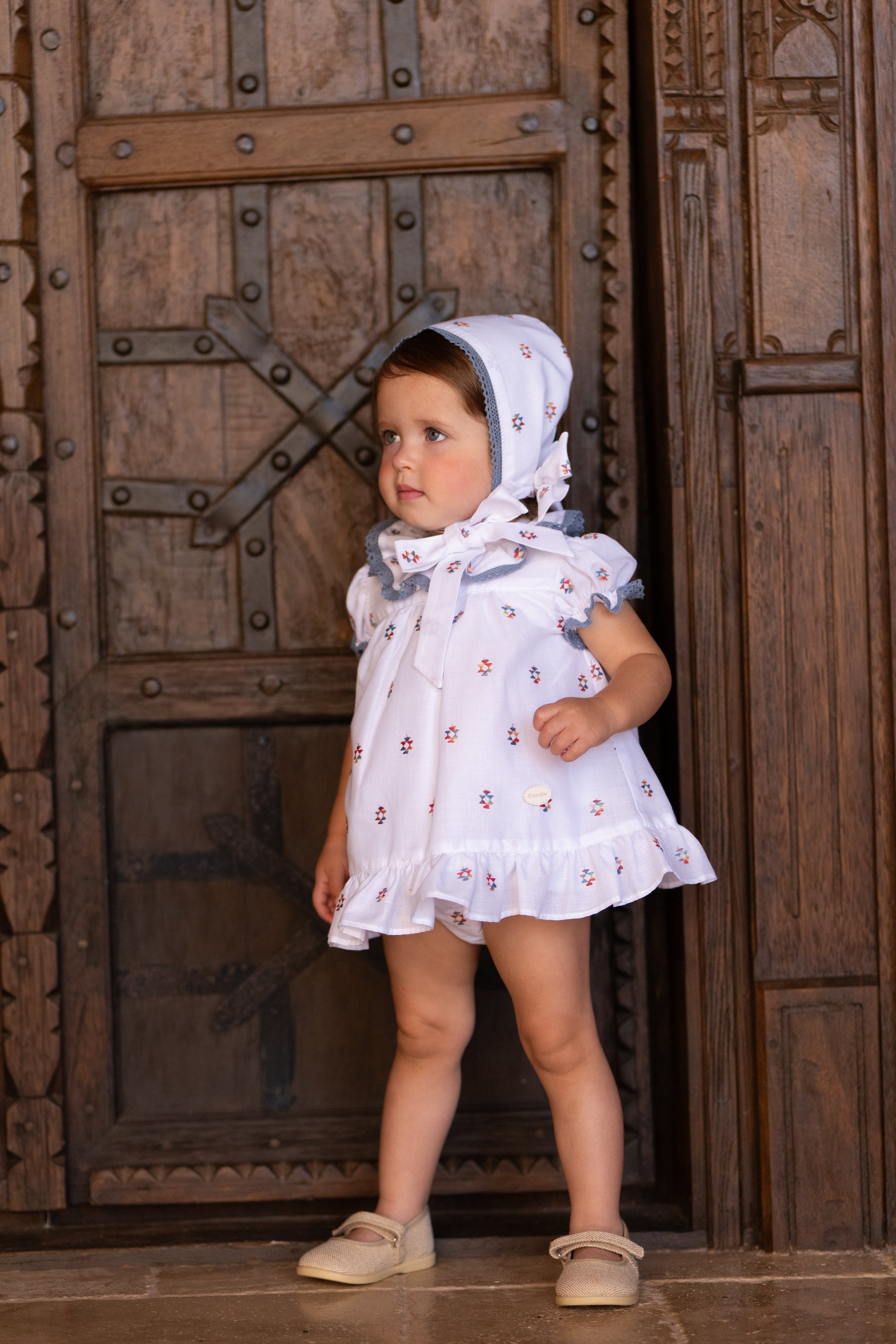 Conjunto bebé niña con capota y cubrepañal | Cocote by Charanga