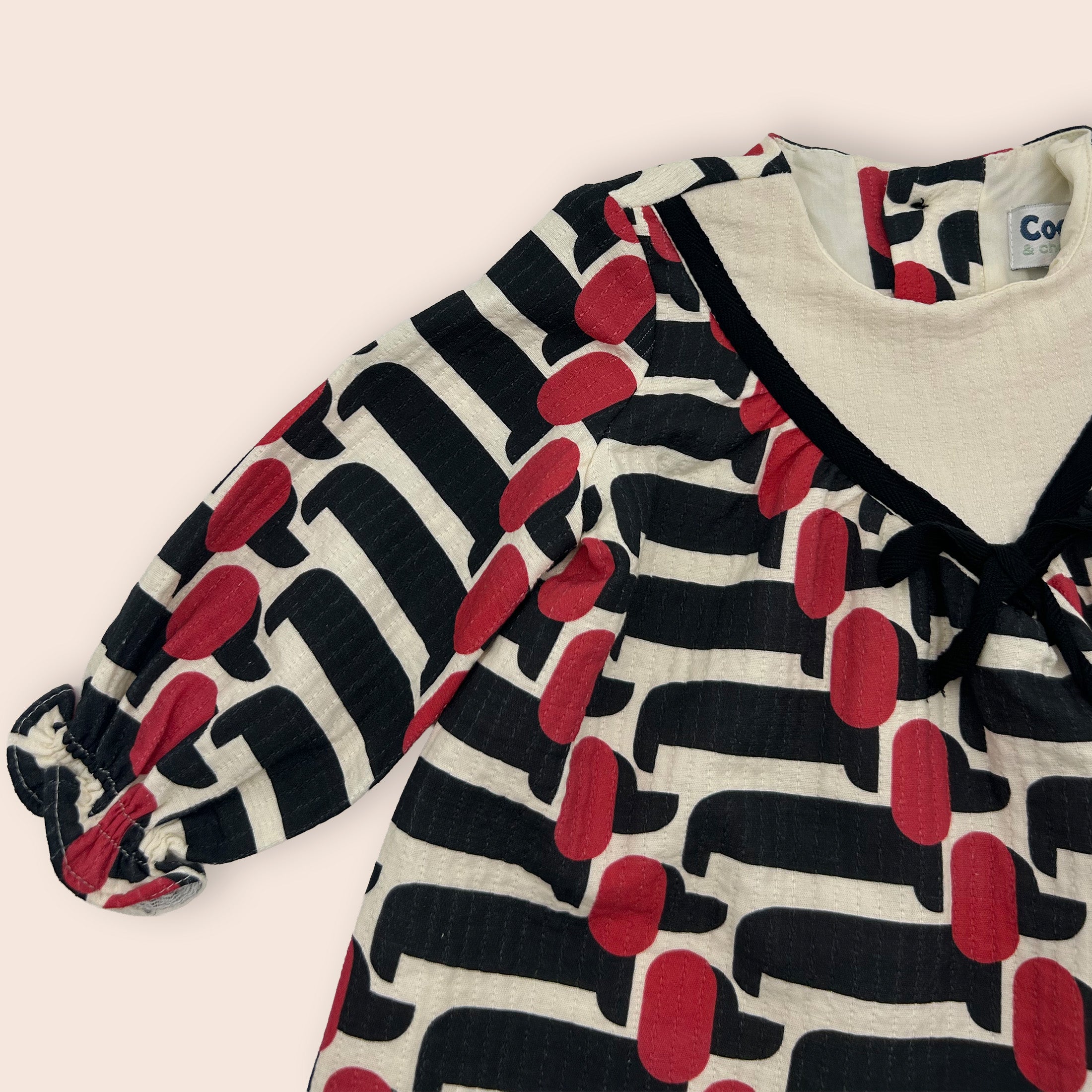 Vestido bebé retro con cuello beige en pico | Cocote x Charanga