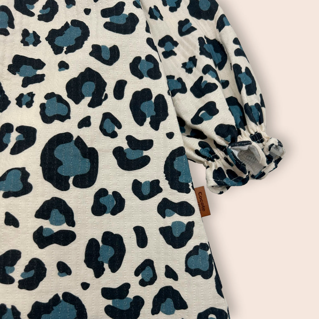 Vestido niña estampado animal print con cuello beige | Cocote x Charanga