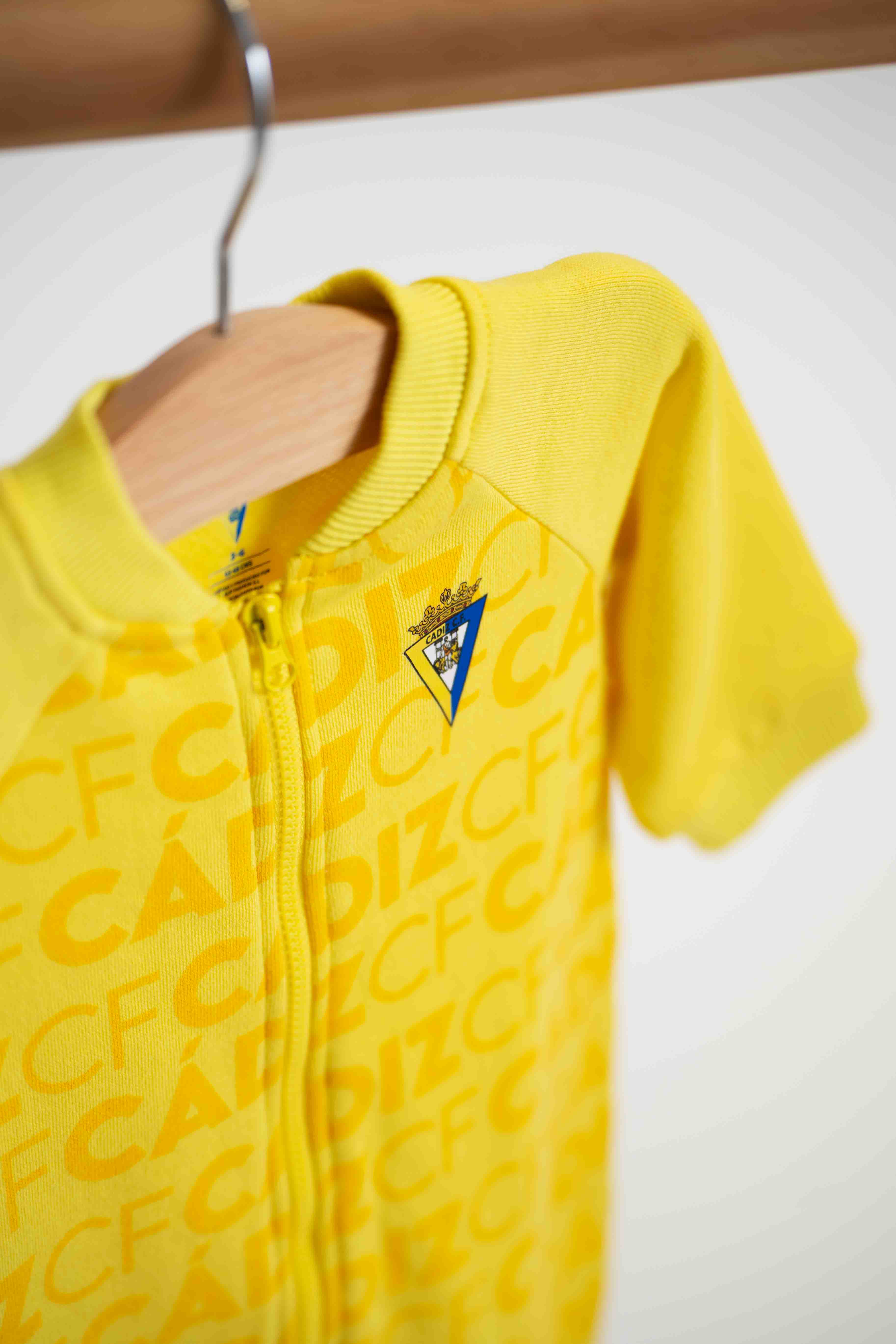 Pelele amarillo con cremallera - Cádiz CF