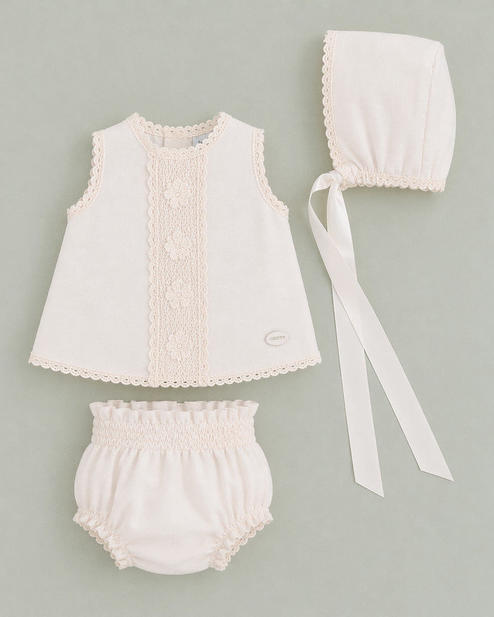 Cocote y Charanga raw newborn dress
