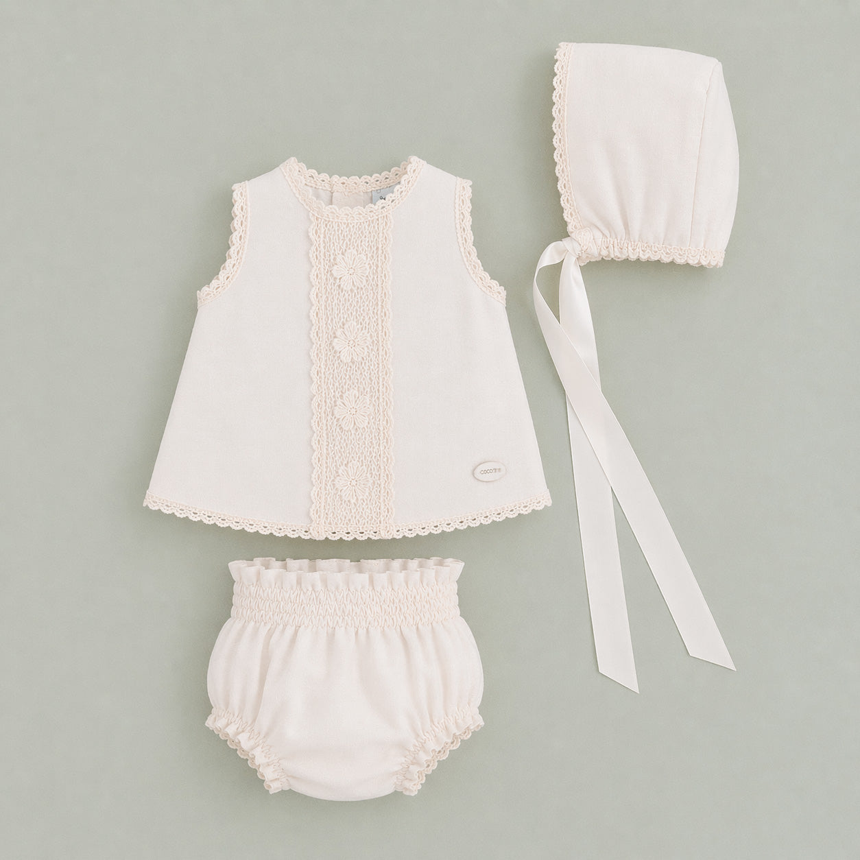 Vestido de recién nacido crudo Cocote & Charanga