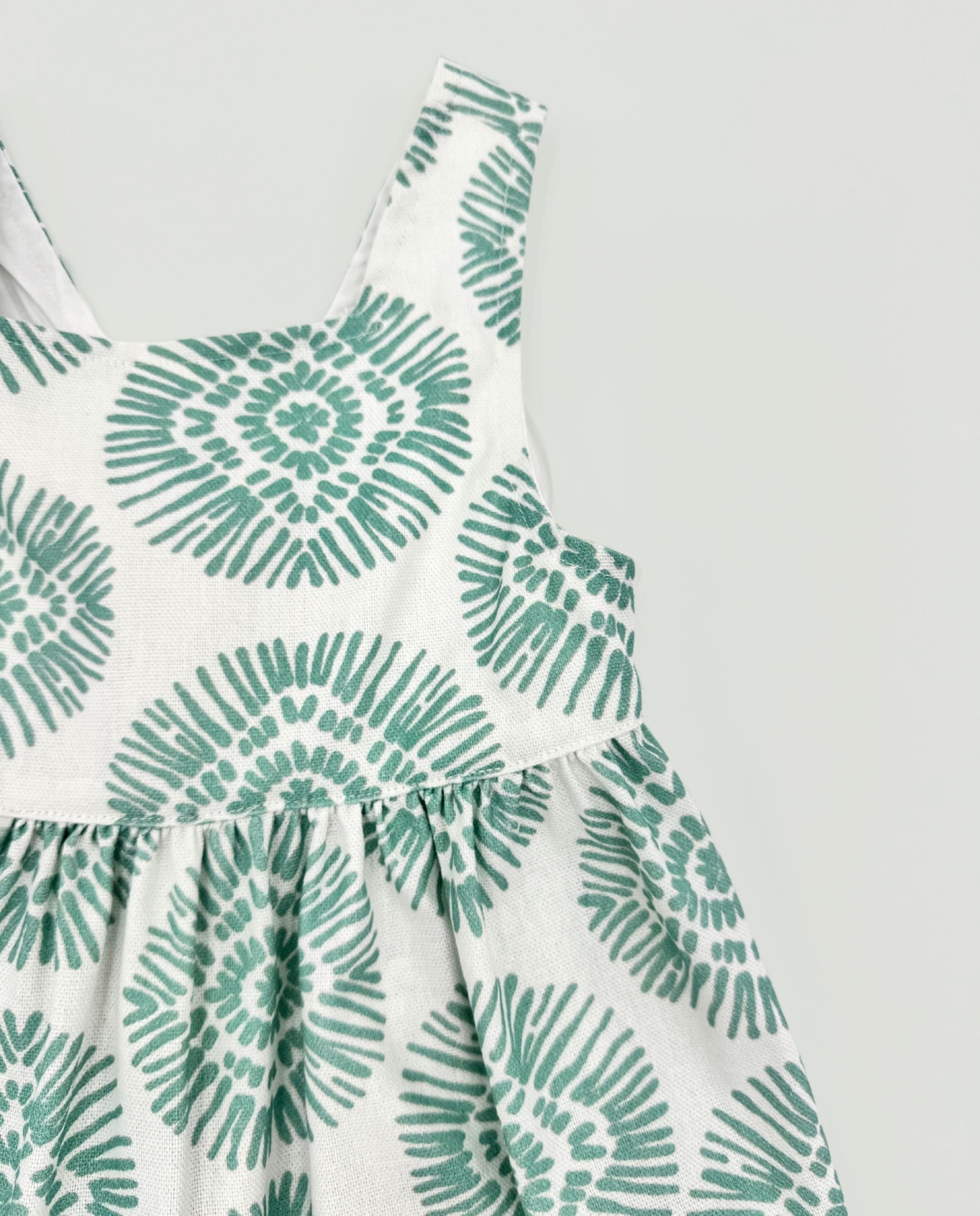 Vestido boho verde niña