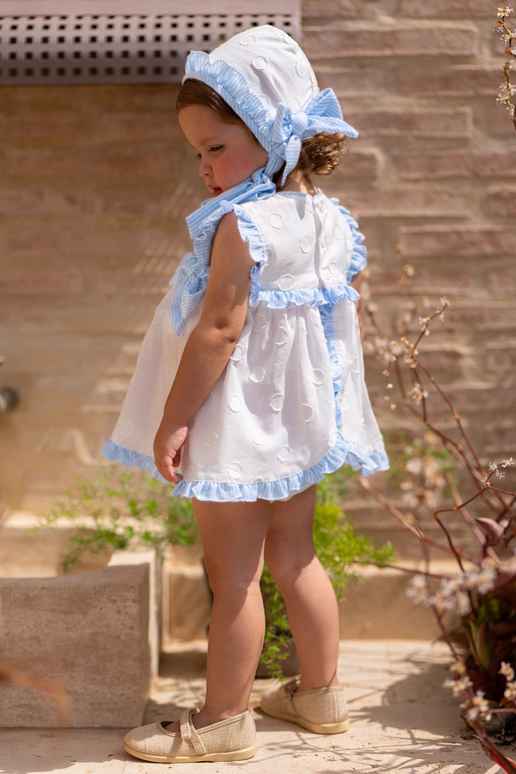 Vestido bebé niña blanco con braguita y capota | Cocote by Charanga