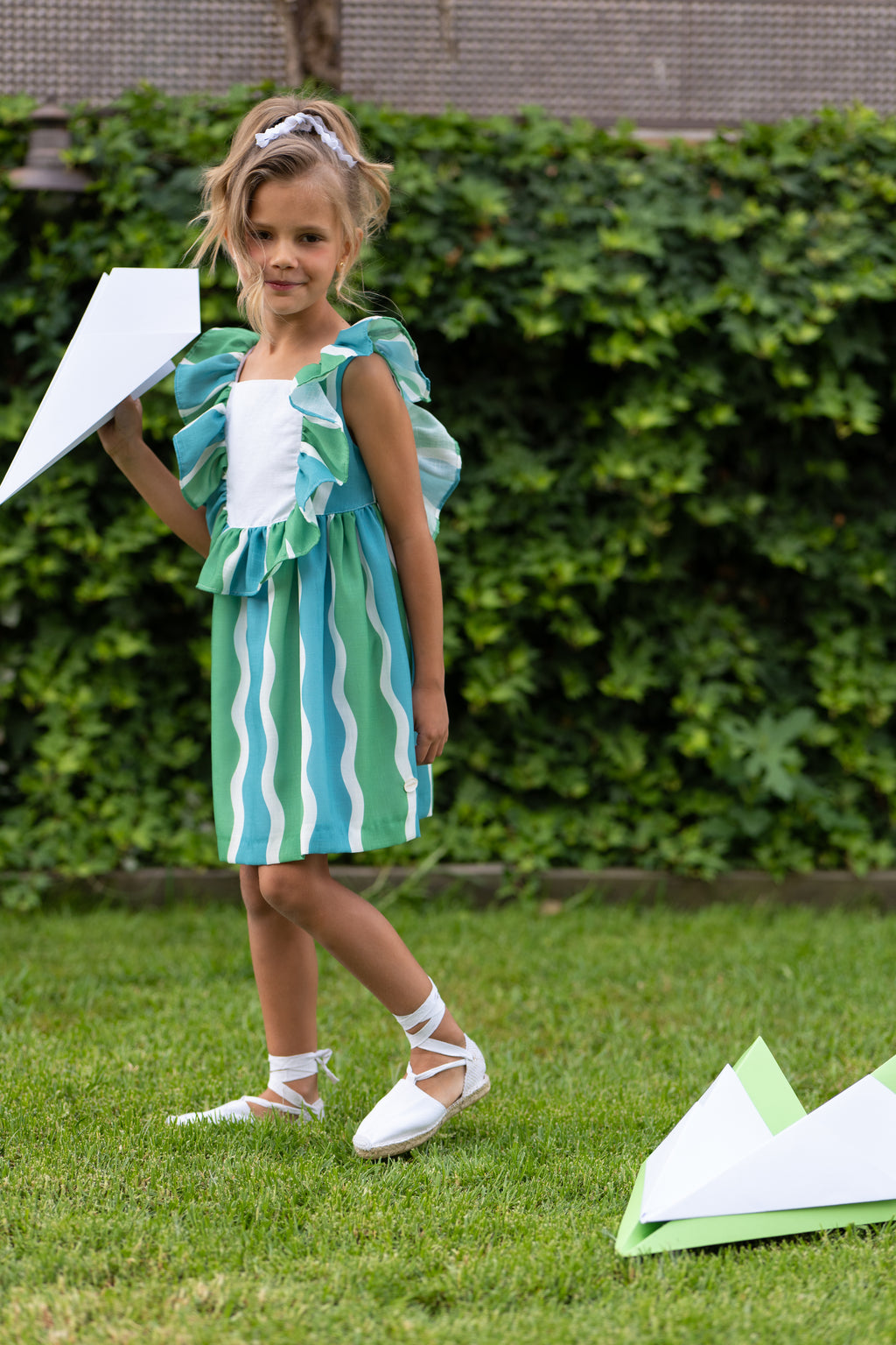 Vestido niña ondas verde y azul con volantes | Cocote by Charanga