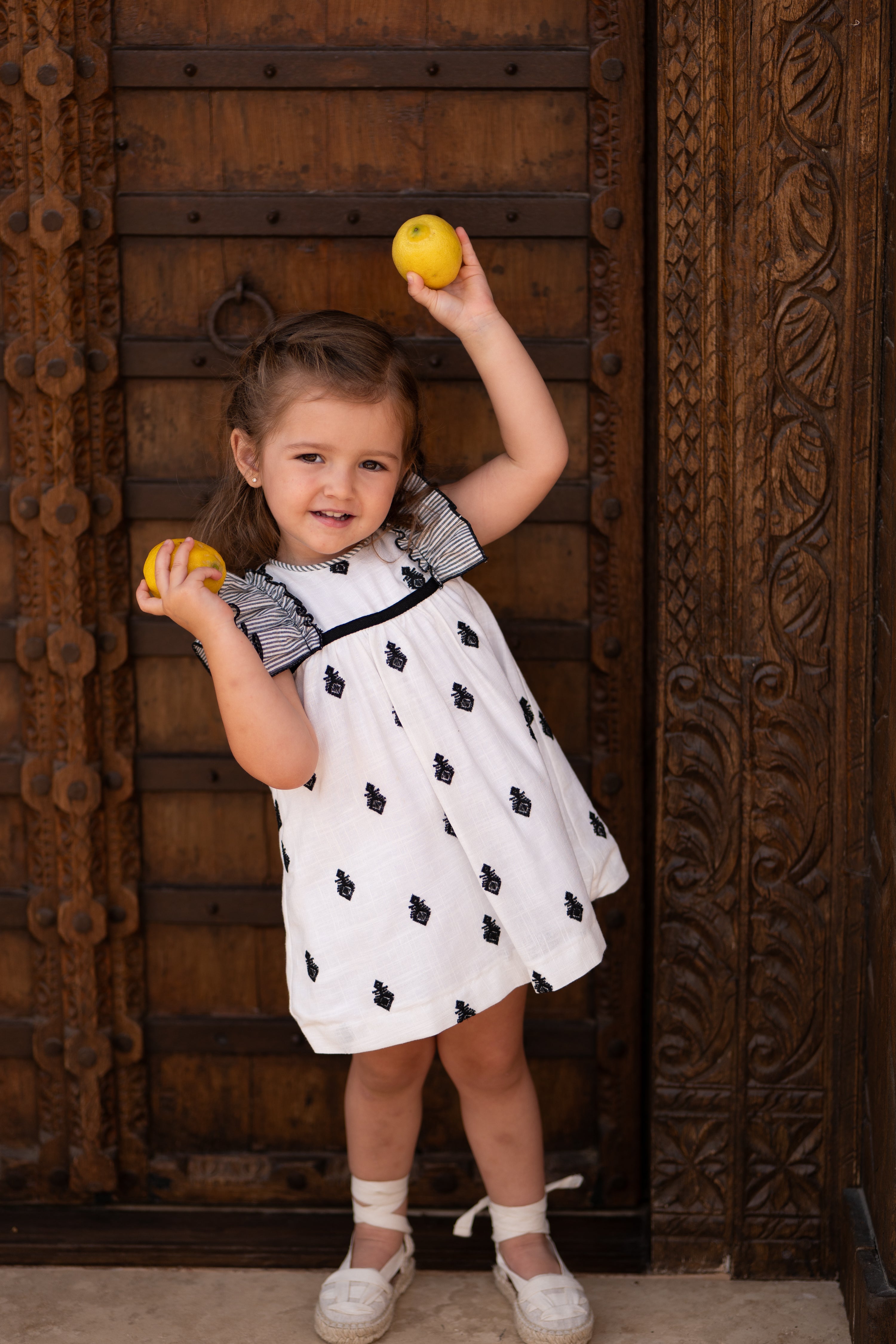 Conjunto bebé vestido y braguita bordado negro | Cocote by Charanga