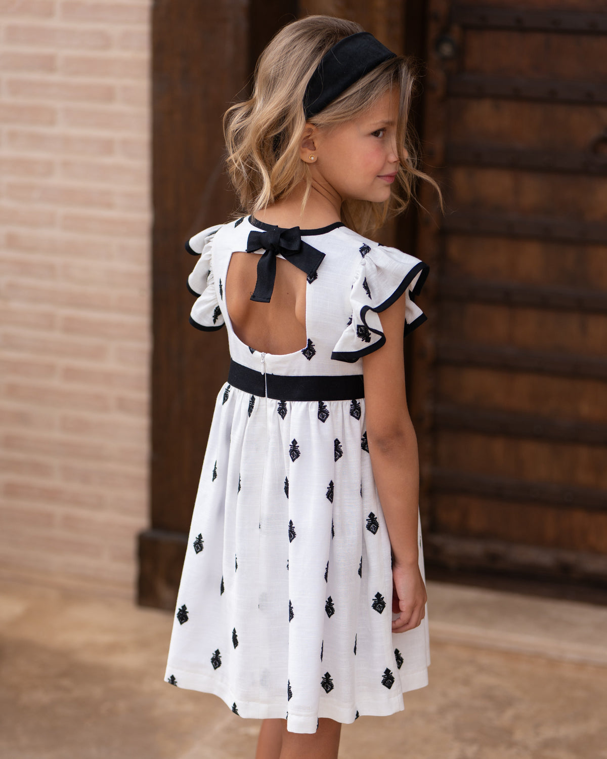 Vestido niña bordado negro con lazo | Cocote by Charanga - 4 en Charanga
