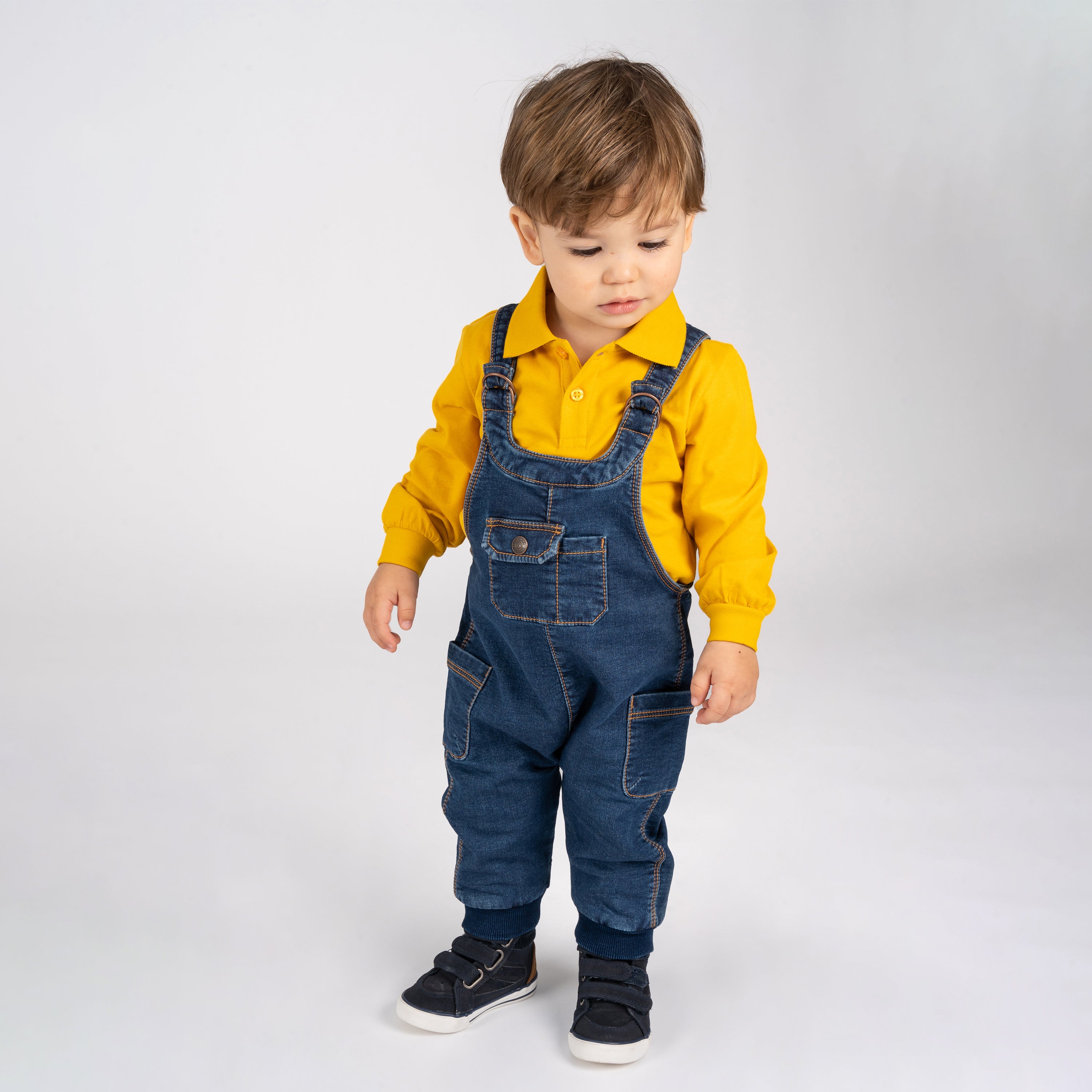 Peto de bebé tejano oscuro bolsillos