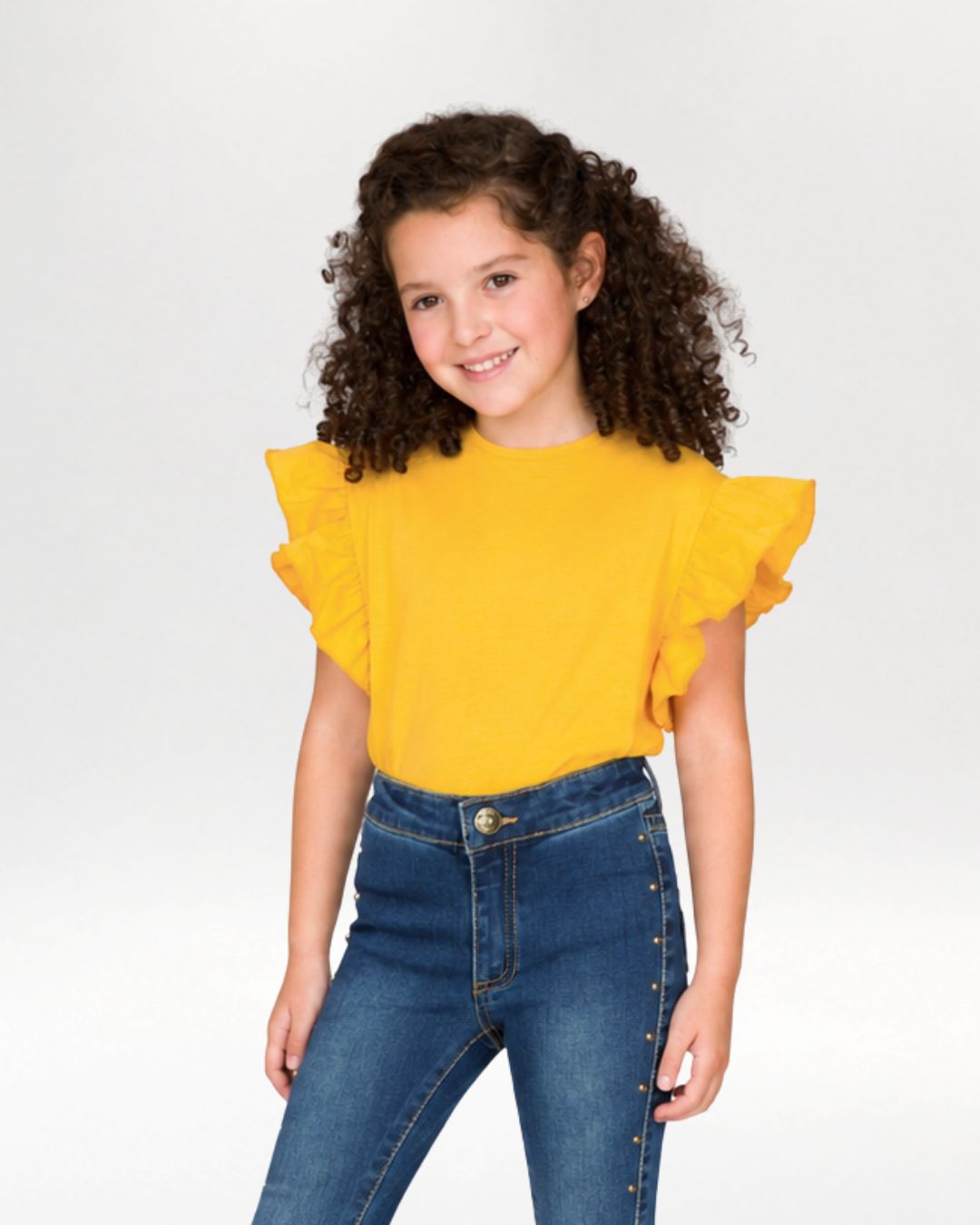 Camiseta niña mostaza manga corta con volantes