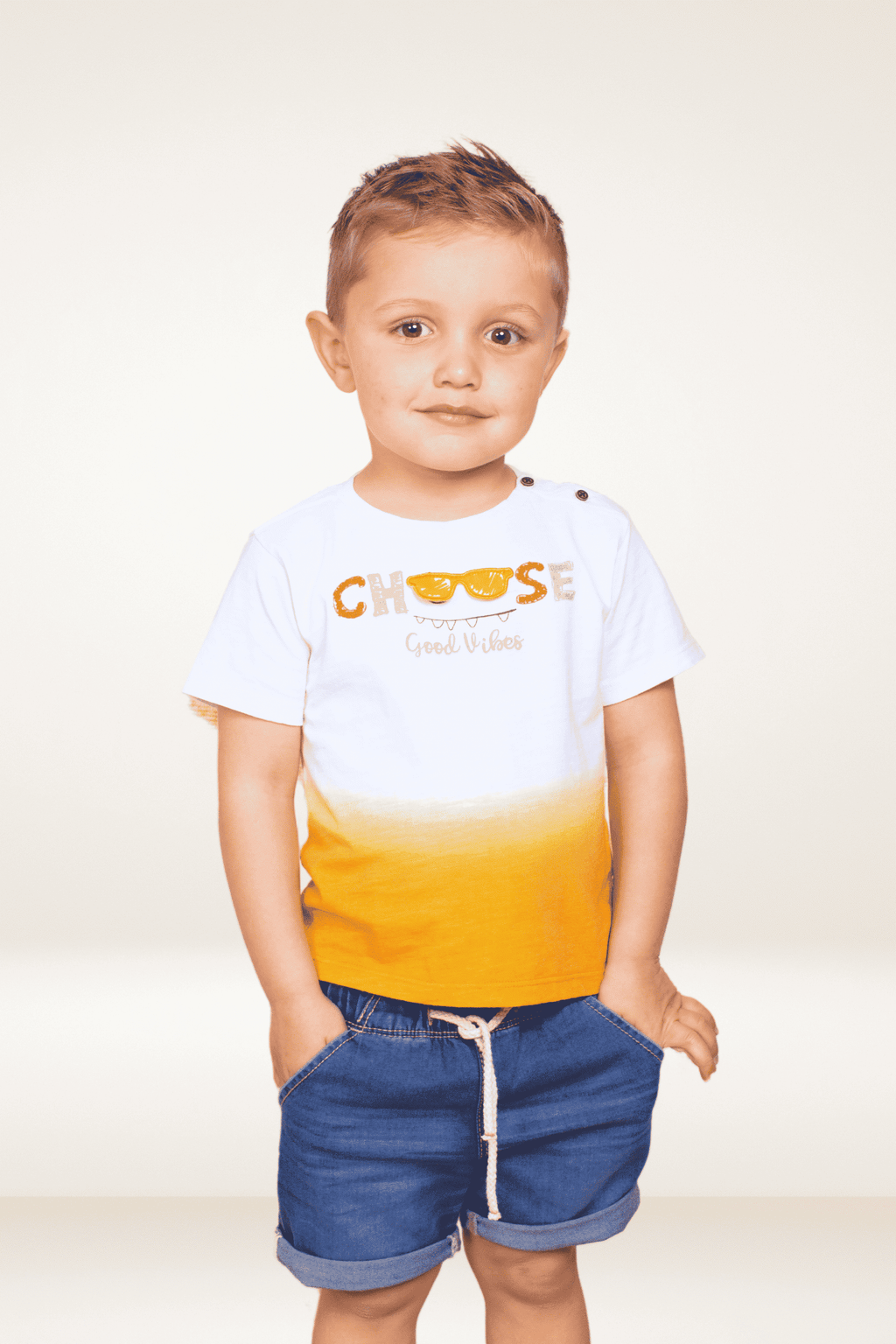 Camiseta de bebé color crudo