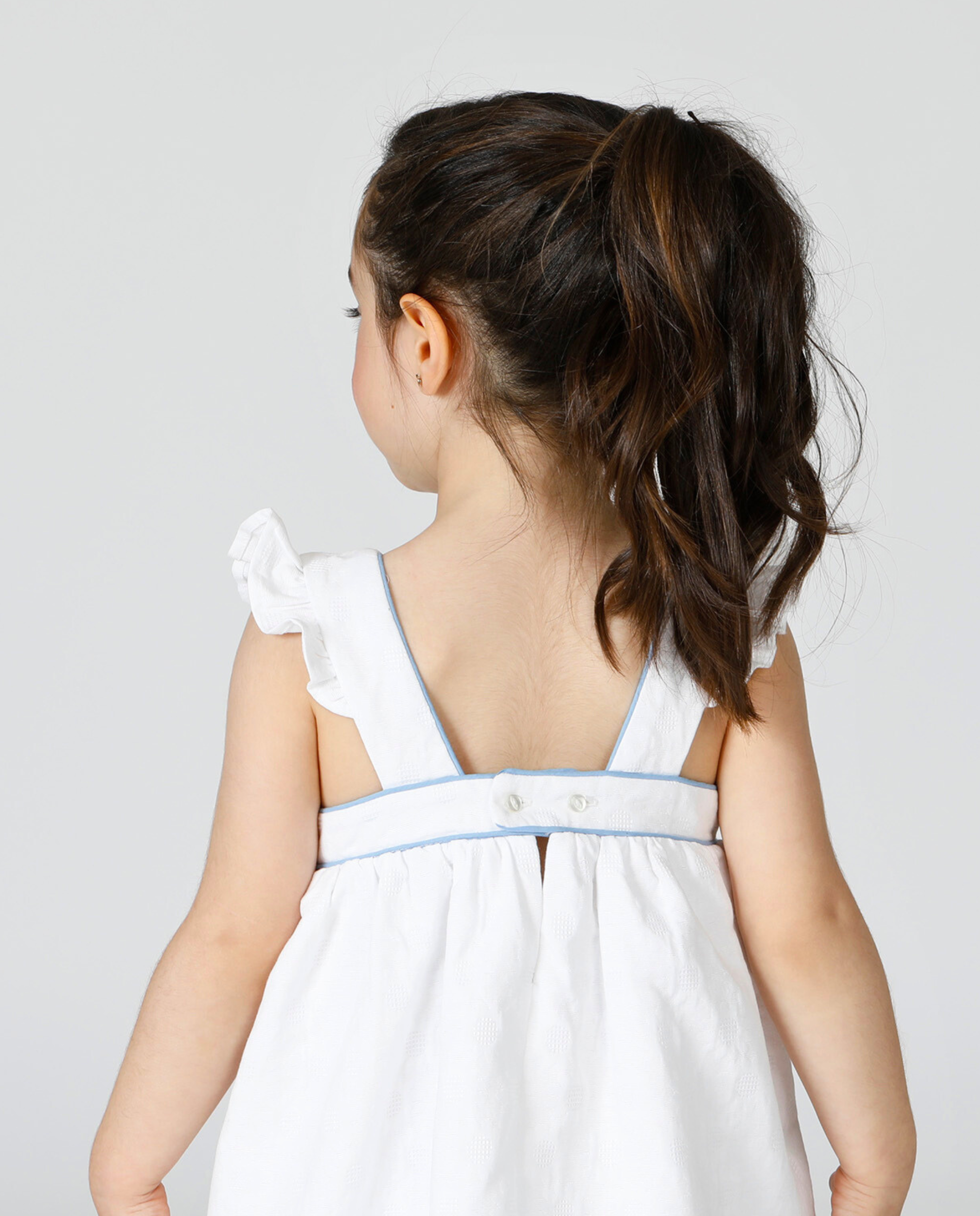 Abito bianco da bambina