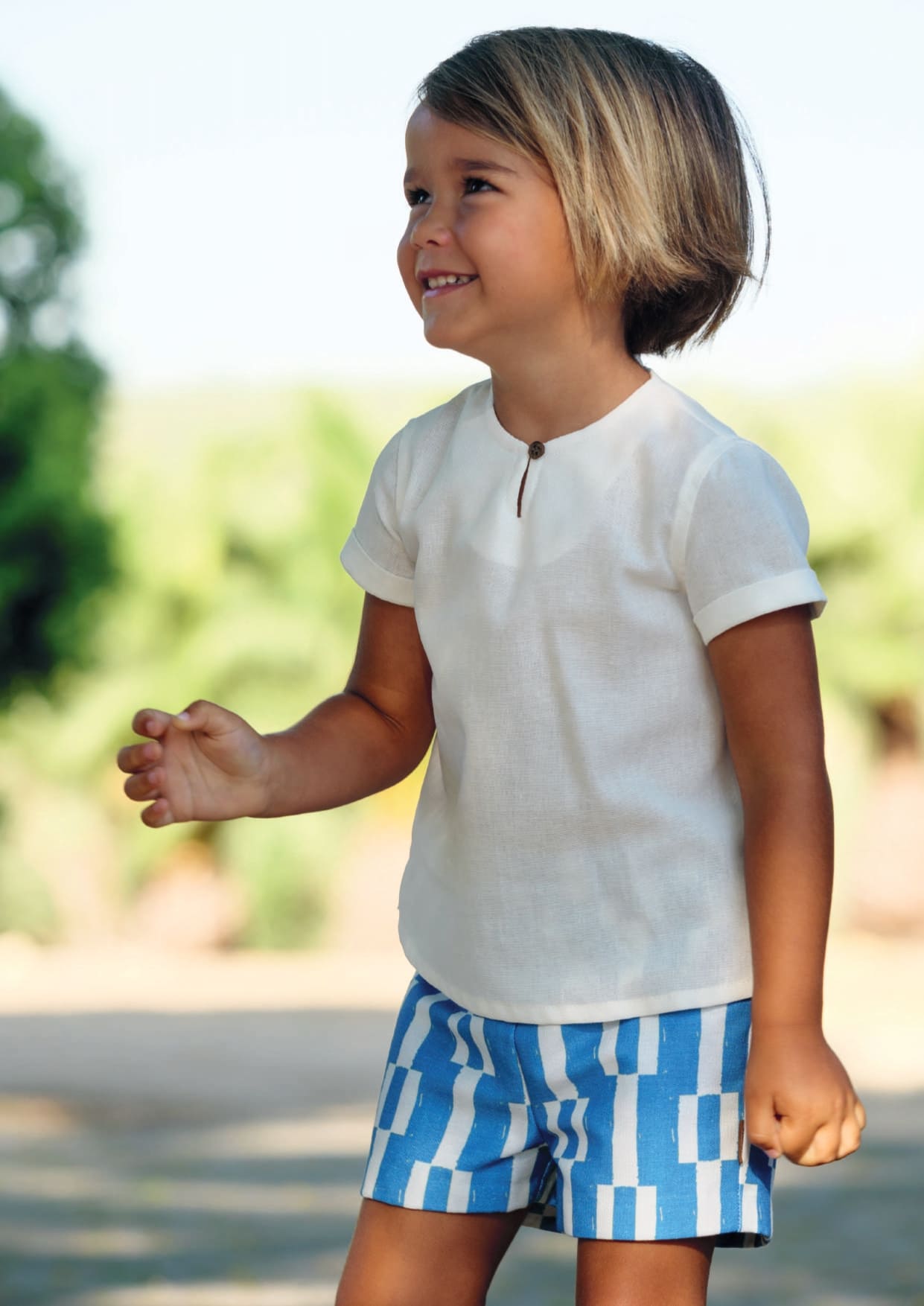 Bermuda geométrica azul niño