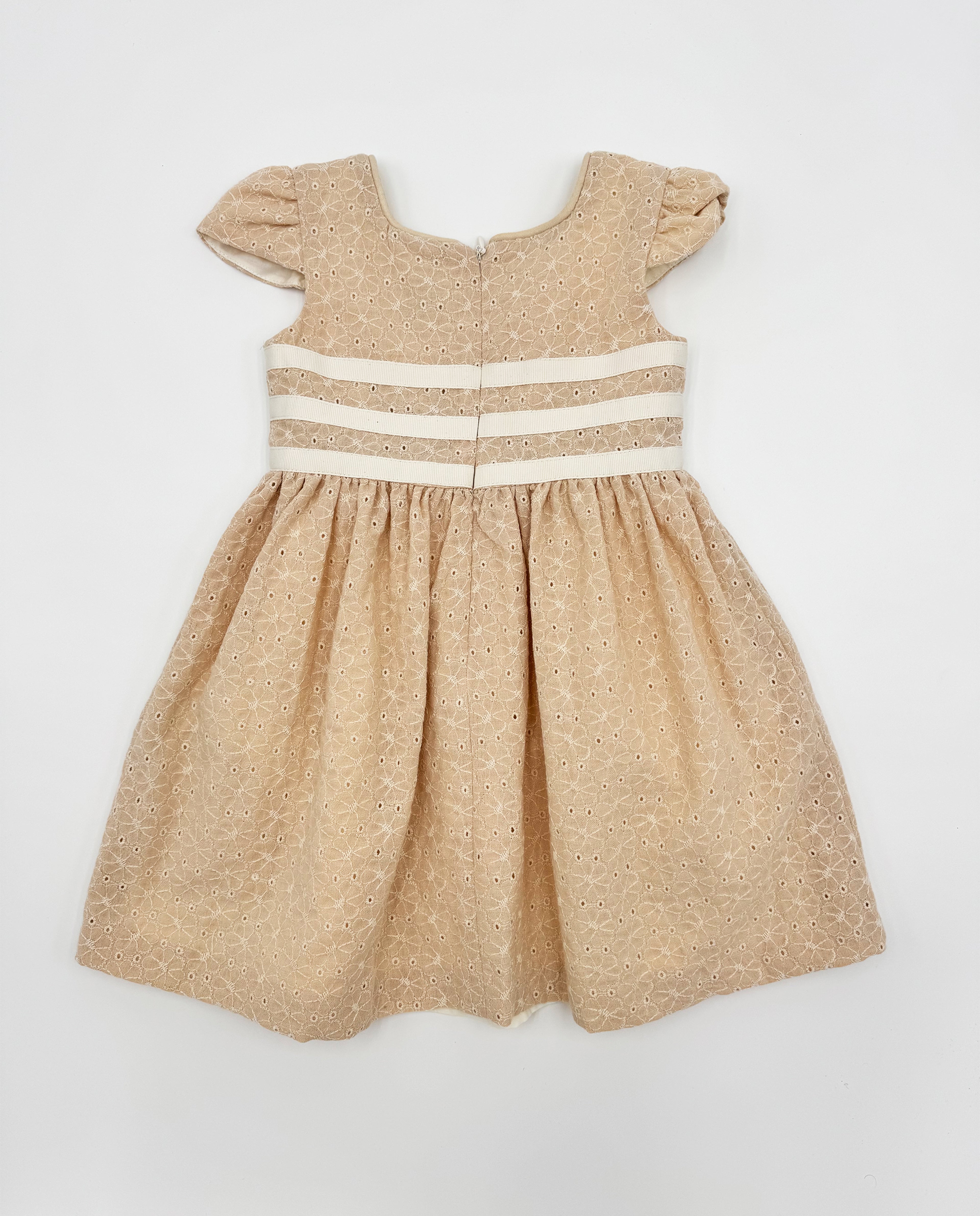 Vestido detalles beige niña