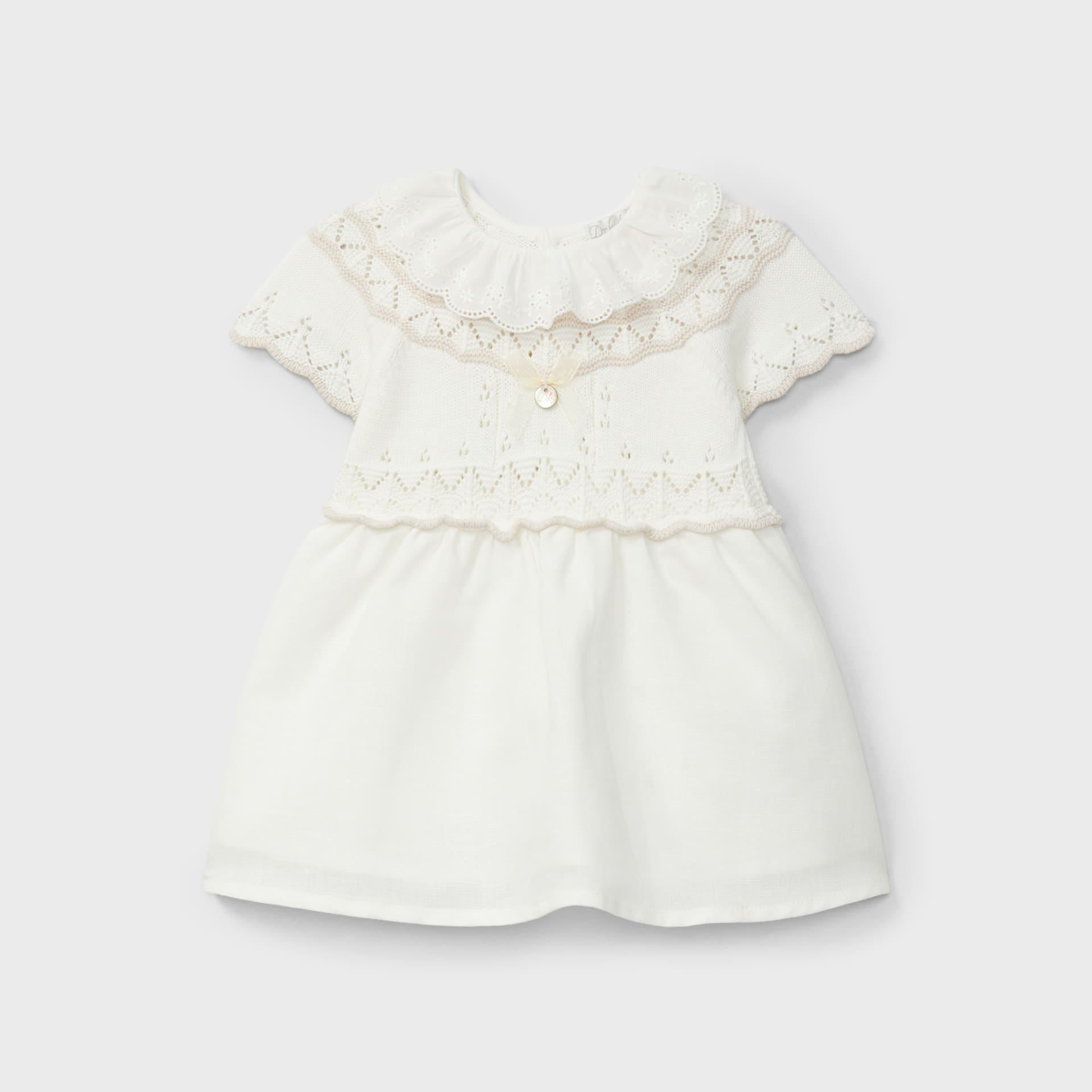 Vestido crudo con volante en el cuello recién nacida | Dr. Kid by Charanga