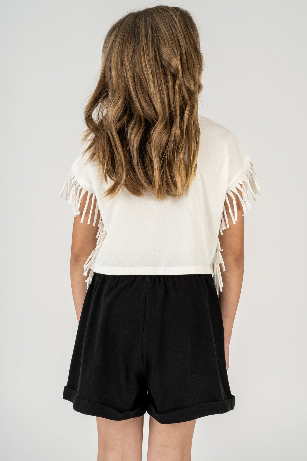 Camiseta de niña blanca detalle flecos VERANO/Outlet