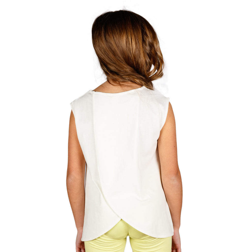 Camiseta de niña color crudo VERANO/Outlet