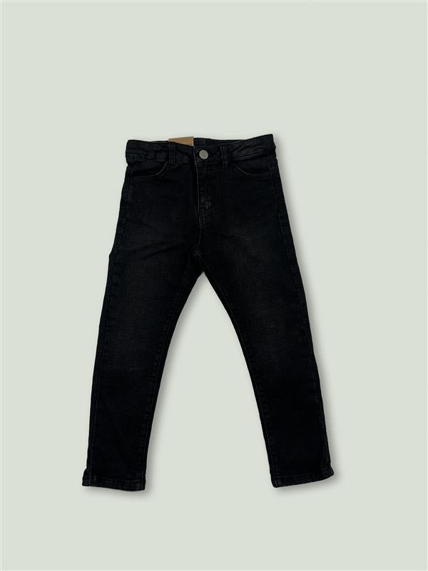 Denim negro con toque elástico para mayor confort