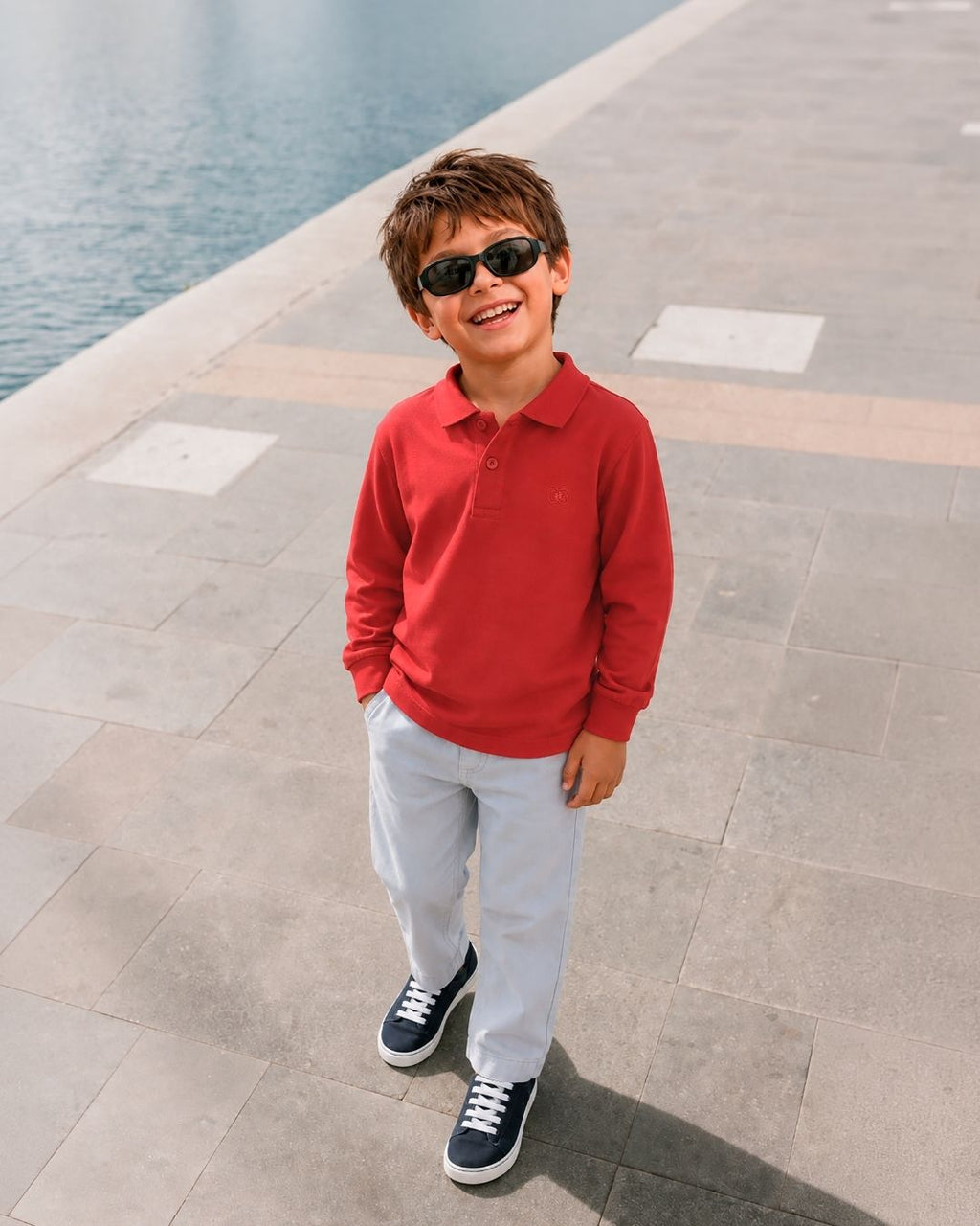 Basic red boy's polo shirt with buttons