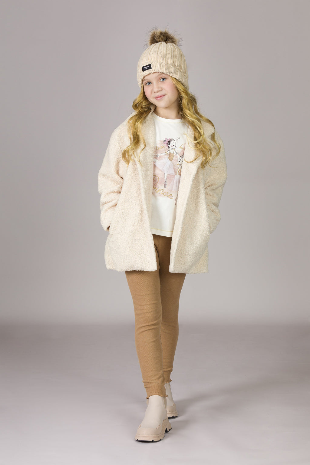 Abrigo de niña color crudo de borreguito Outlet
