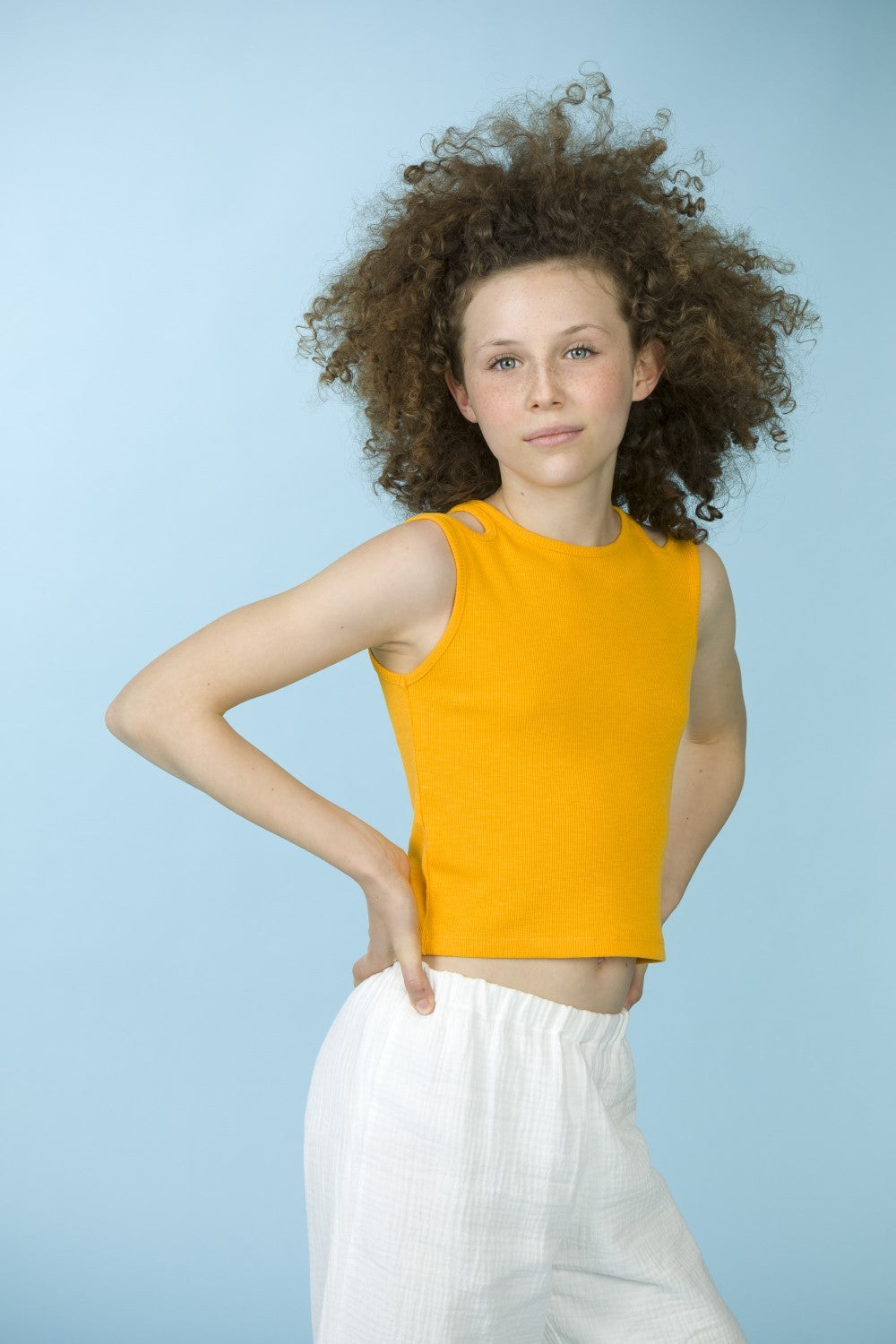 Camiseta de niña amarillo VERANO/Charanga