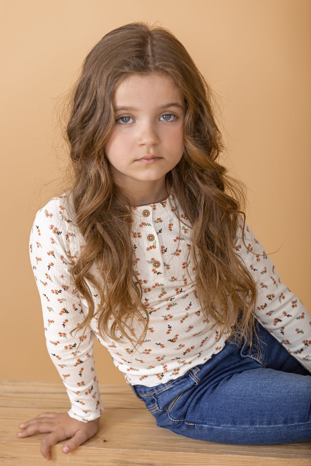 Camiseta de niña de manga larga estampado flores Outlet