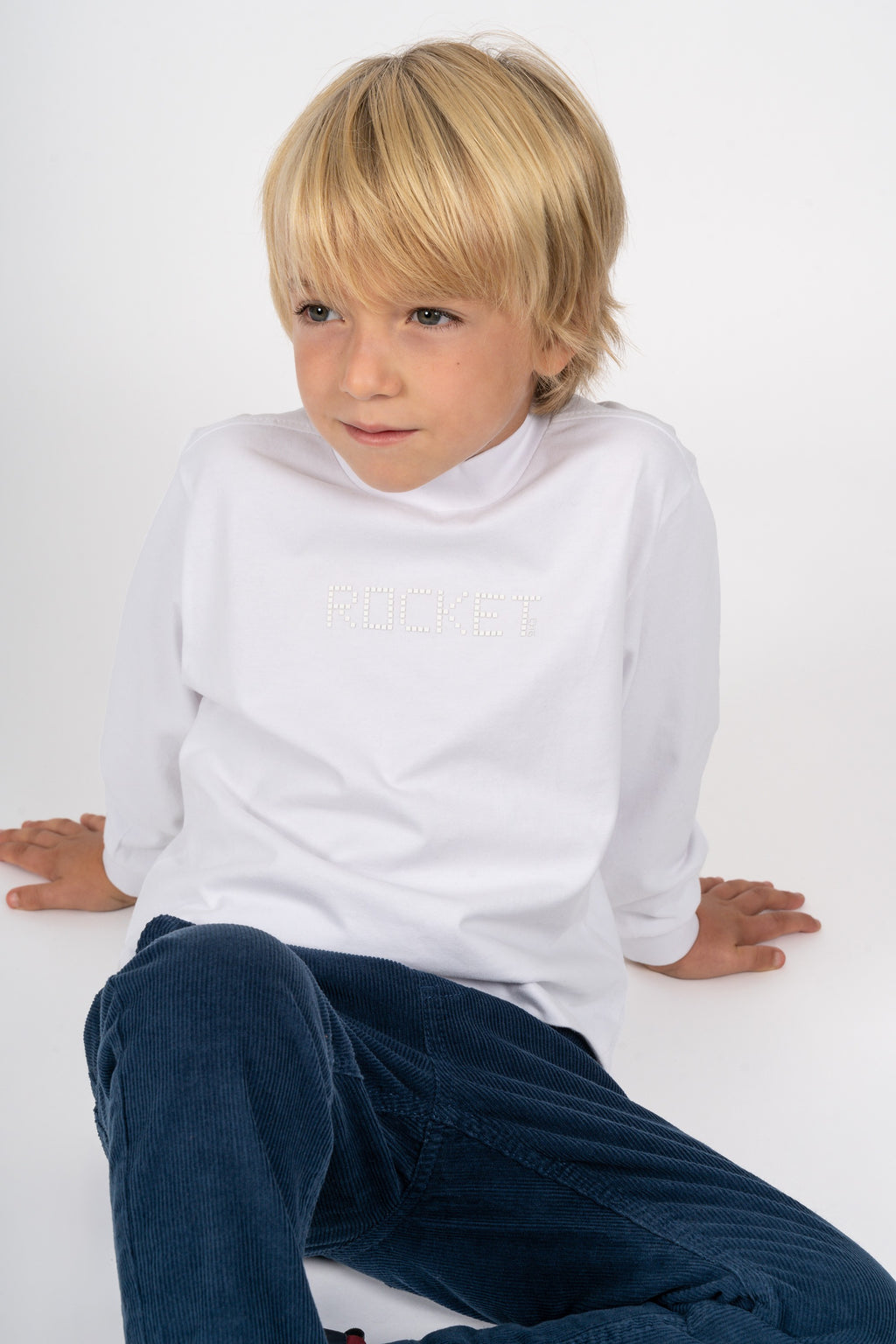 Camiseta de NIÑO blanco cuello alto Outlet